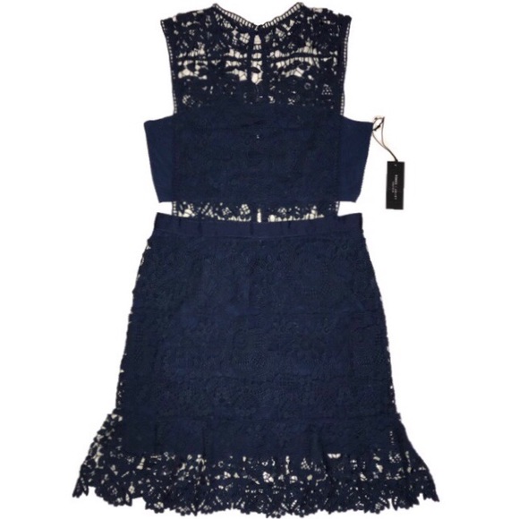Romeo & Juliet Couture Dresses & Skirts - NWT Romeo & Juliet Couture Navy Lace Cutout Dress
